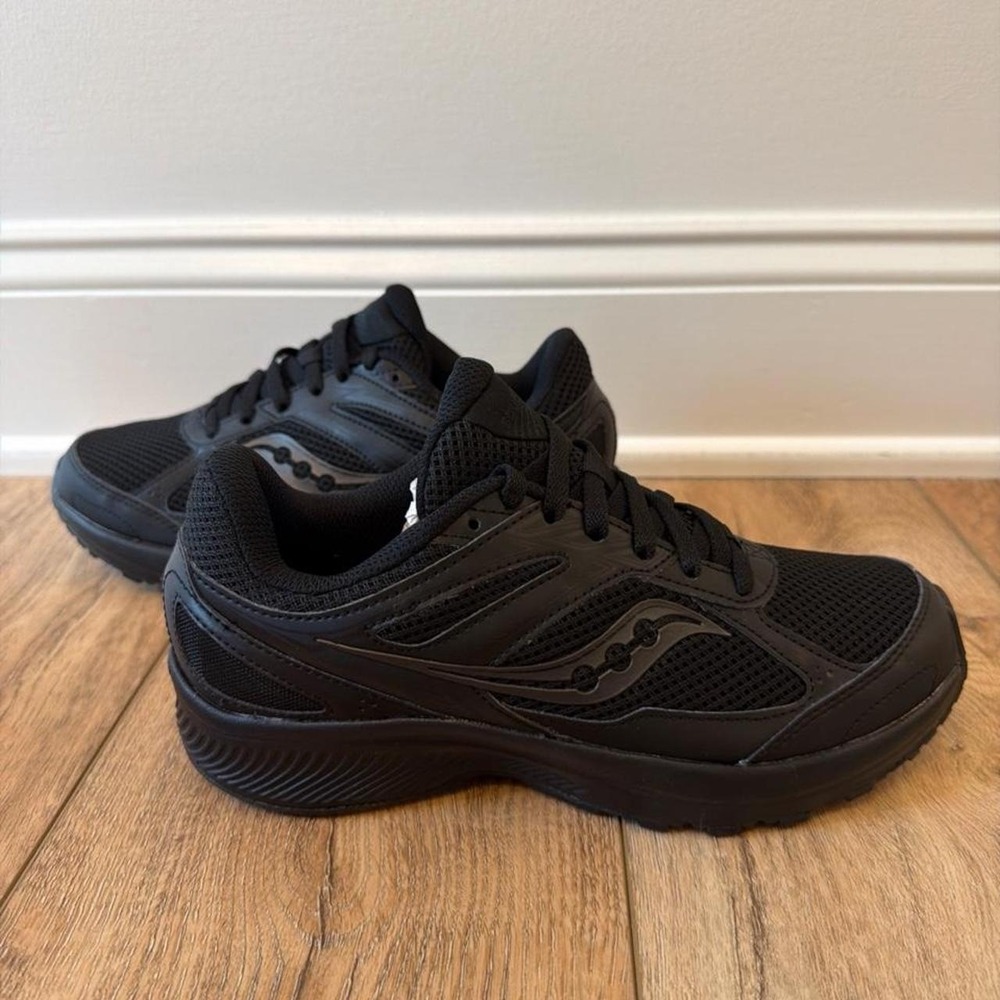 Saucony Cohesion 14 Running Shoes Women 8 Wide Black NEW S10629-5 Triple Black
